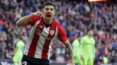 GRAF4986. BILBAO, 03/04/2019.- El defensa del Athletic Club Yuri Berchiche, celebra su gol anotado ante el Levante, el primero del partido correspondiente a la jornada 30 de la liga Santander disputado esta tarde en San Mam&eacute;s, en Bilbao. EFE/ Luis 