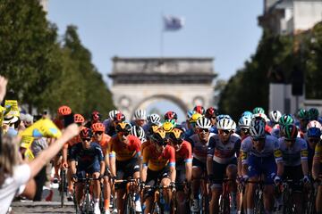 Las mejores im¨¢genes de la d¨¦cima etapa del Tour de Francia