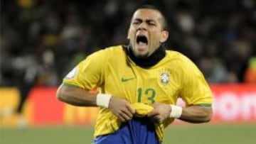 Alves: "Nunca dije no a jugar con España"