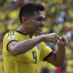 Teo abre la ilusión ante un Perú que complica a Colombia