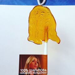 Una piruleta "sin meldonium" para apoyar a Sharapova