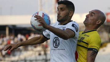 Juan Cristóbal Guarello dejó este recado al delantero argentino en la previa del choque entre Colo Colo y Athletico Paranaense.