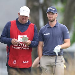 What is the cutline at the 2023 Travelers Championship? How many players will make the cut?