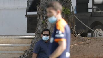 Anil Murthy, con Javi Gracia en primer plano.