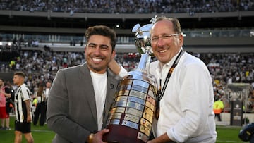 El equipo de Río de Janeiro levantó el trofeo más prestigioso de América a nivel de clubes a pesar del momento que vive su equipo hermano Olympique de Lyon.