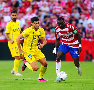 Aprobados y suspensos del Cádiz: poco fútbol, portería a cero y un punto más