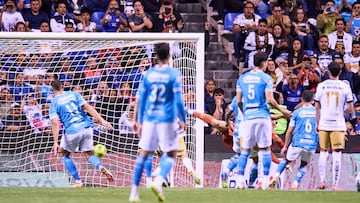 Andres Montano celebrates his goal 3-1 of cruz Azul during the 14th round match between Cruz Azul and Pumas UNAM as part of the Liga BBVA MX, Torneo Clausura 2025 at Cuauhtemoc Stadium, on April 05, 2025 in Puebla, Mexico.