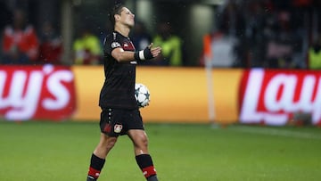 Chicharito Hernández delantero del Bayer Leverkusen.