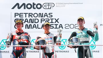 Piqueras, Furusato y Fernández en el podio de Moto3.