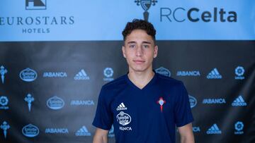 Emre Mor, durante la concentraci&oacute;n del Celta de Vigo.