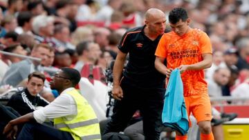 Hirving Lozano y Erick Gutíerrez entraron en el segundo tiempo pero no pudieron evitar la derrota 2-0 ante el campeón de liga.
