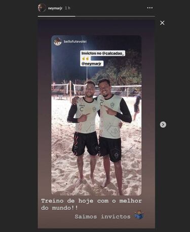 Neymar disfruta del futvoley con amigos en Sao Paolo