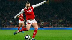 Arsenal beat Bayern Munich 2-0, securing their place in the Champions League semifinals, with goals by Frida Maanum and Stina Blackstenius.