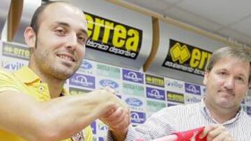 <b>FICHAJE. </b>Dani López fue presentado ayer como nueva incorporación del equipo de Francisco Rubio.