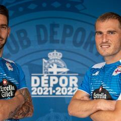 Identidad para el brazalete del Deportivo: Bergantiños y Mackay