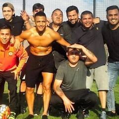 Alexis aprovechó el tiempo en Tocopilla jugando con sus amigos