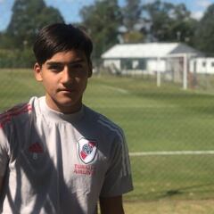 Se probó en el Atlético de Madrid y hoy juega en River Plate: la nueva apuesta de la Roja