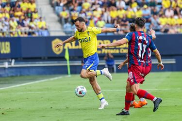 Aprobados y suspensos del Cádiz: Tabatadze coloca al Cádiz en ascenso directo