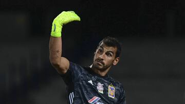 El arquero argentino ha acaparado la atención de los medios no sólo por sus numerosas atajadas, sino por sus pocos pero muy controvertidos sucesos fuera y dentro de la cancha.