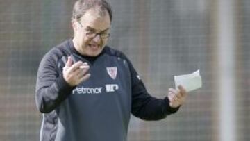 Entrenamiento del Athletic Club de cara al partido ante el Celta, en Vigo, donde el sancionado Ander Herrera no podrá jugar.