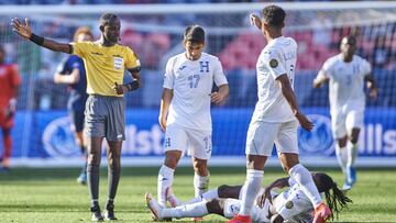 Después de haber perdido ante los gigantes, Estados Unidos y México, Honduras y Costa Rica se enfrentan para el premio de consolación en Denver.
