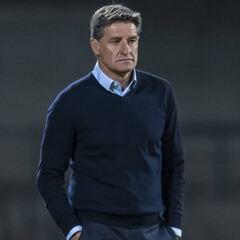 Míchel deja a los Pumas por motivos personales y familiares