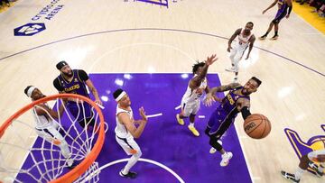 Los Lakers ganan a Phoenix, se aseguran el séptimo puesto y podrán avanzar, dependiendo de resultados rivales, en la última jornada. No hubo Durant-LeBron.