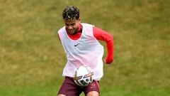 KIRKBY, ENGLAND - JULY 05: (THE SUN OUT, THE SUN ON SUNDAY OUT) Luis Diaz of Liverpool during a pre-season training session at AXA Training Centre on July 05, 2022 in Kirkby, England. (Photo by Andrew Powell/Liverpool FC via Getty Images)