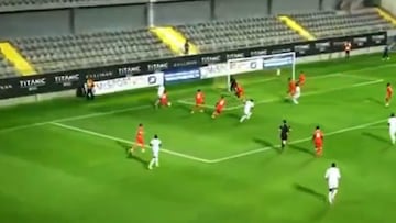 Jackson intenta emular a Luis Díaz.