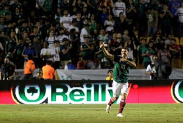 El duelo entre México y Costa Rica en imágenes