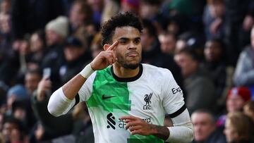 Luis Díaz celebrando un gol en Premier League con Liverpool FC.