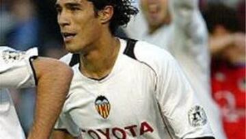 Corradi: "Si quieren que me vaya, tendrían que hablar conmigo"