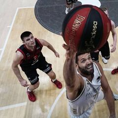 Oficial: Felipe Reyes renueva un año más con el Real Madrid