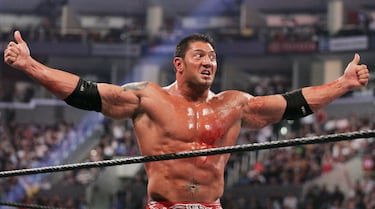 Batista durante WWE WrestleMania 21 "WrestleMania Goes Hollywood" en el Staples Center de Los Ángeles, California, Estados Unidos. La fotografía fue tomada en 2005. 
