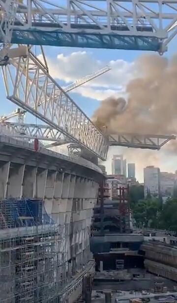 Un aislamiento de espuma de poliuretano se quemó provocando una llamativa nube de humo. El incidente no tuvo gravedad.