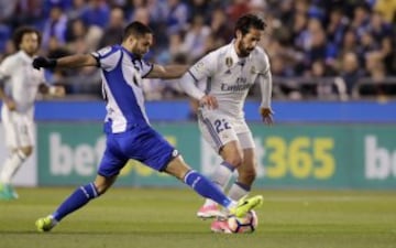 Isco y Florin Andone.