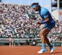 Nadal sufre y llega a Djokovic