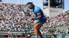 Nadal sufre y llega a Djokovic
