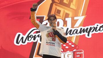 18/11/17 MOTOCICLISMO HOMENAJE RECEPCION EN EL AYUNTAMIENTO DE CERVERA A MARC MARQUEZ COMO NUEVO CAMPEON DEL MUNDO DE MOTOGP MOTO GP
Marc Marquez CAMPEON DEL MUNDO 2017