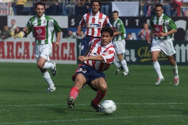 En 1987 ficha por el Atlético de Madrid  hasta 1991.