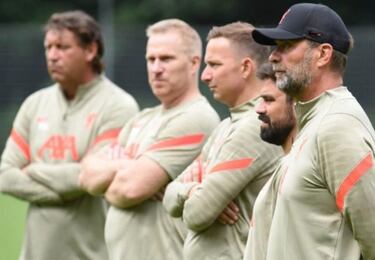 Entrenador de saques de banda del Liverpool lleva su metodología a la FMF