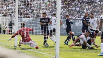 El cabezazo más amargo que inspira a la U ante Colo Colo