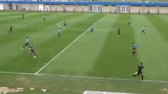 Increible gol de una de las perlas de Boca...¡desde media cancha!