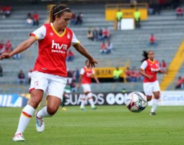 El fútbol femenino debuta en El Campín con triunfo de Santa Fe