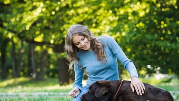 Si acaricias a los perros cuando los ves, la psicología dice que tienes estas características