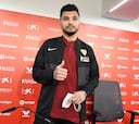 Tecatito Corona: "Me propongo hacer historia en este Sevilla"