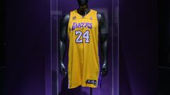 (FILES) In this file photo taken on February 01, 2023, a jersey that belonged to late basketball star Kobe Bryant is displayed at Sotheby's auction house in New York City. - A jersey worn by US basketball legend Kobe Bryant -- who died three years ago in a tragic helicopter accident -- sold at auction for $5.8 million on February 9, 2023. The sale by Sotheby's in New York set a new record for any Bryant item at auction but came in under the upper pre-sale estimate of $7 million. (Photo by Ed JONES / AFP)