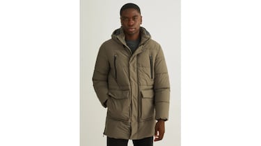 10 prendas de abrigo con hasta el 50% de descuento: chaquetas, parkas, plumíferos…
