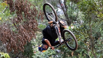 Erik Fedko performs during Slopestyle at Crankworxs in Cairns, Australia on October 8, 2022 // Graeme Murray / Red Bull Content Pool // SI202210080394 // Usage for editorial use only // 