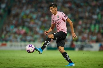 Debutó muy joven en la Liga MX, apenas a los 18 años. Tiene un par de temporadas como titular con Santos Laguna. Ha disputado todos los minutos del Clausura 2020.